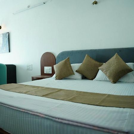 The Periwinkle Homestay Bhīm Tāl Exteriör bild