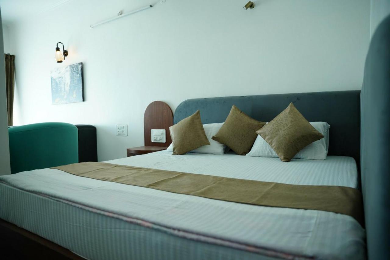 The Periwinkle Homestay Bhīm Tāl Exteriör bild