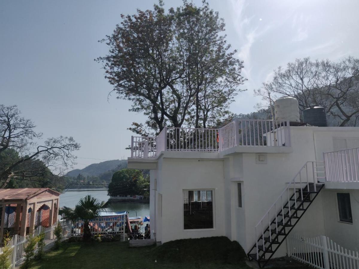 The Periwinkle Homestay Bhīm Tāl Exteriör bild