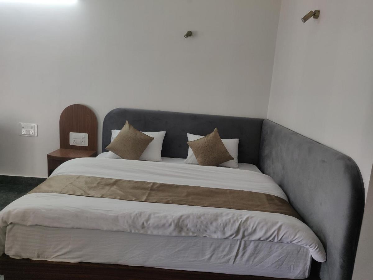 The Periwinkle Homestay Bhīm Tāl Exteriör bild