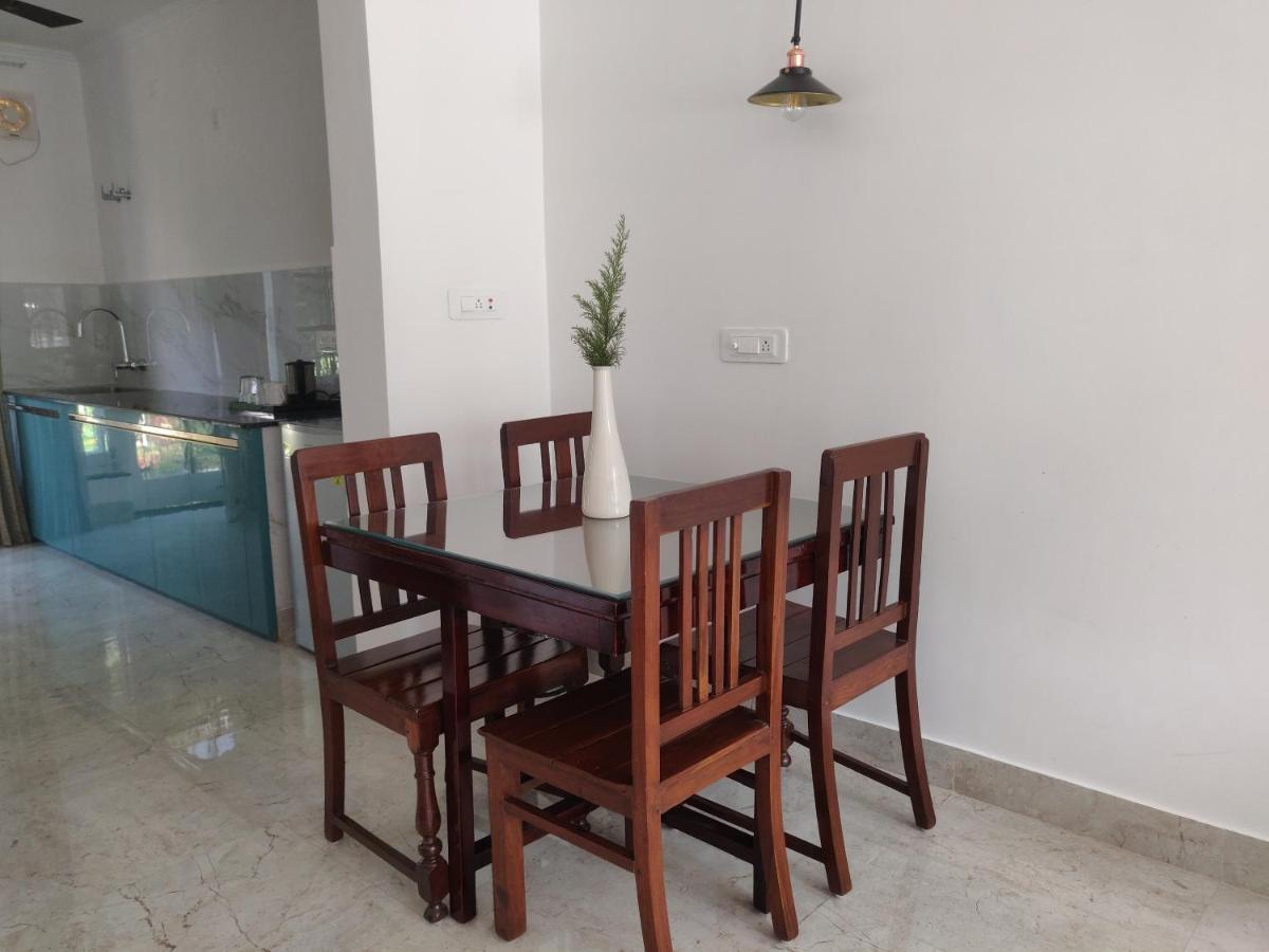 The Periwinkle Homestay Bhīm Tāl Exteriör bild