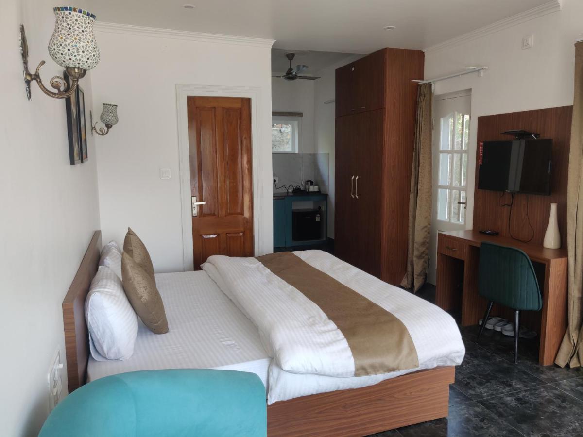 The Periwinkle Homestay Bhīm Tāl Exteriör bild