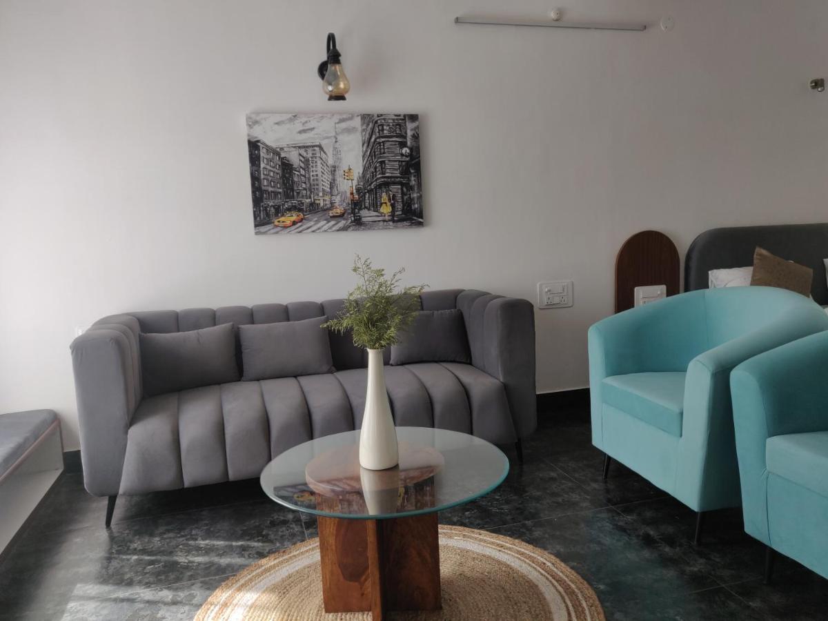 The Periwinkle Homestay Bhīm Tāl Exteriör bild