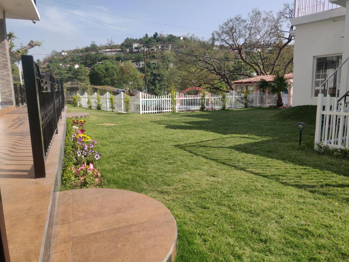 The Periwinkle Homestay Bhīm Tāl Exteriör bild