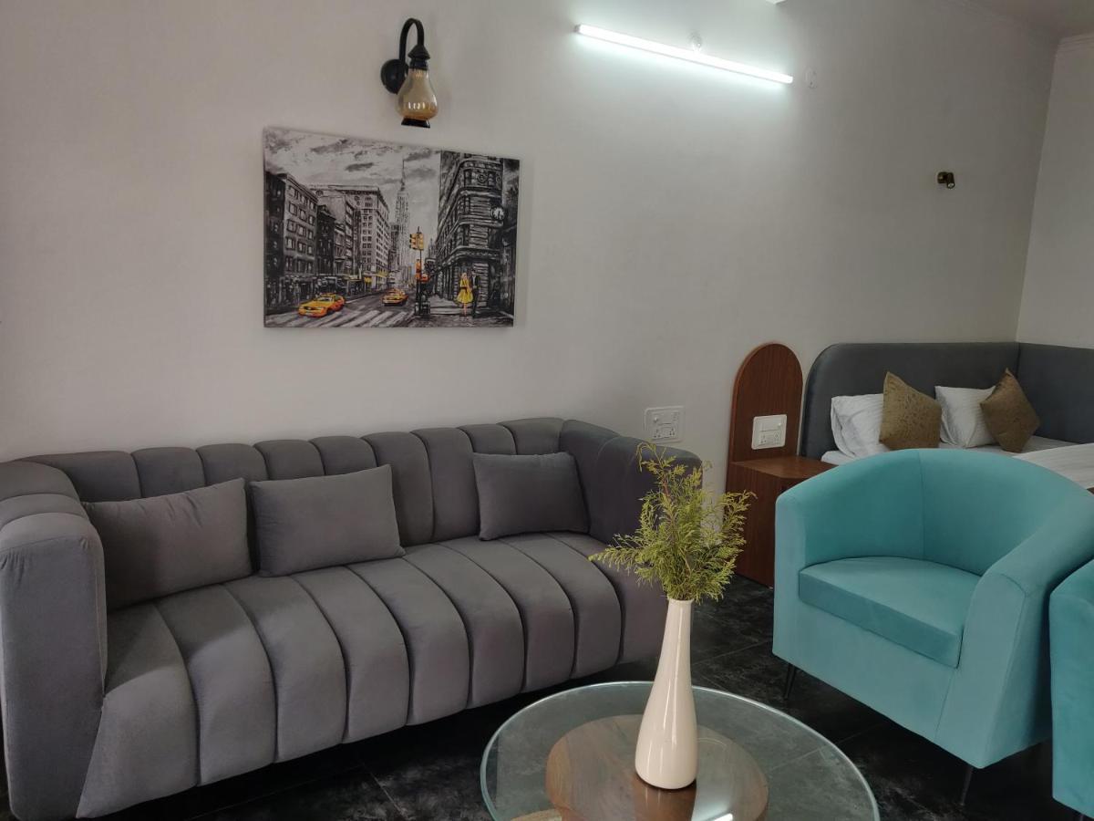 The Periwinkle Homestay Bhīm Tāl Exteriör bild