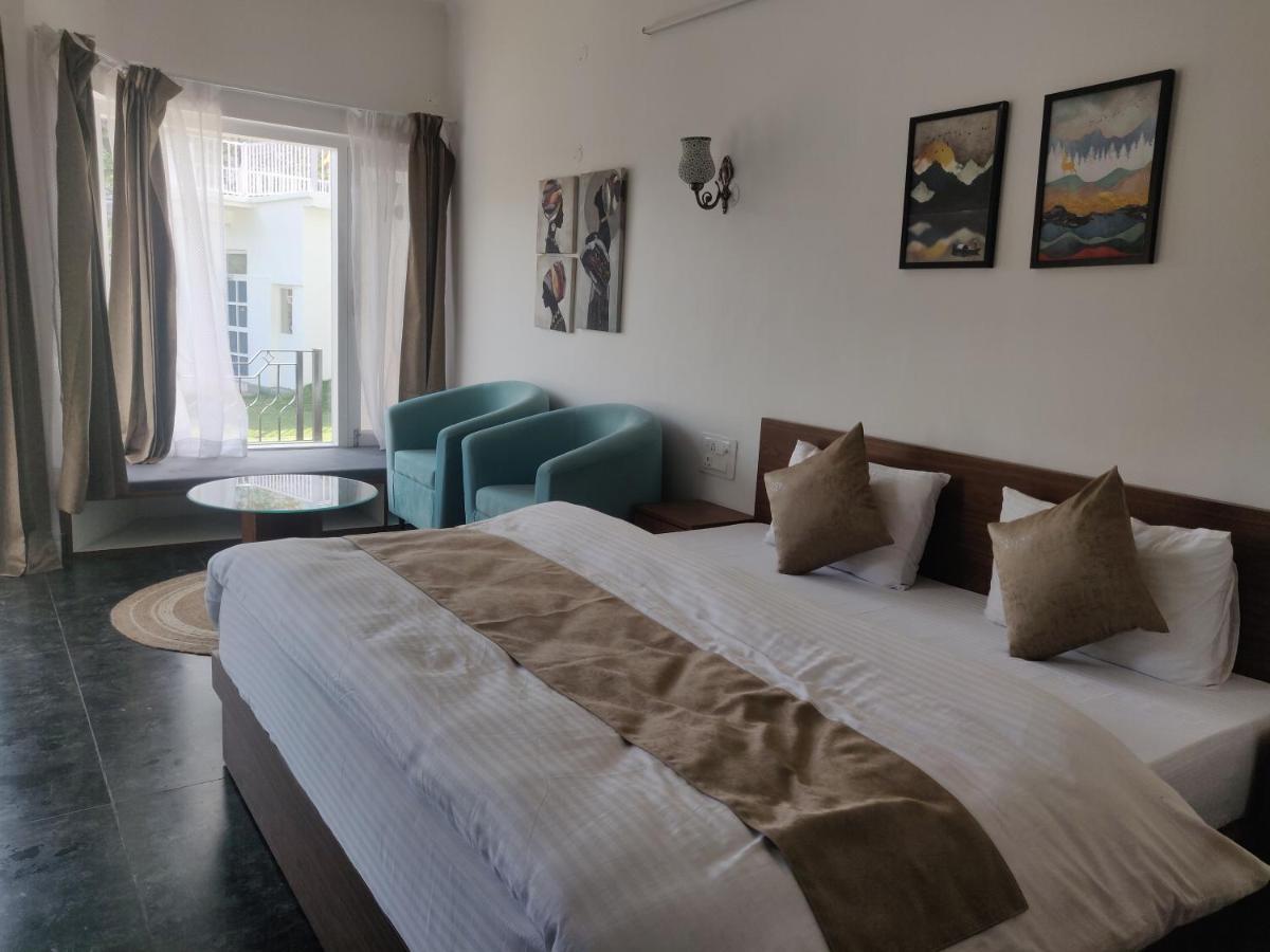 The Periwinkle Homestay Bhīm Tāl Exteriör bild